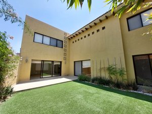 Mexican Contemporary home
