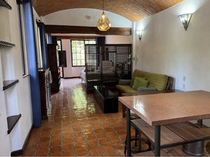 Charming One- Bedroom Loft by parque Guadiana 