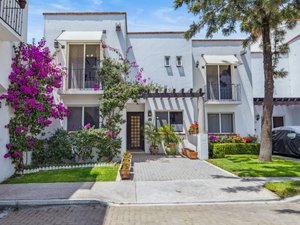 El Encanto Charm