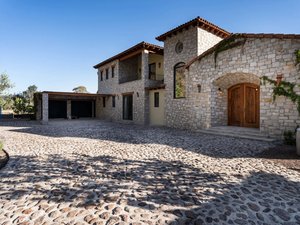 Casa Cava