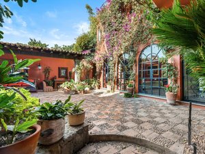 Casa Encuentros