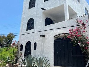 Hermosa Casa Versátil en Col. Independencia de Venta