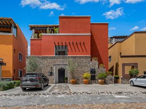 Casa Azul en Capilla de Piedra