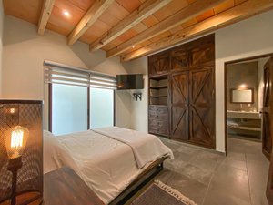 NOT AVAILABLE SAN ANTONIO DOWNSTAIRS APT