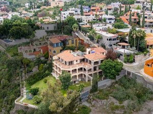 La Casona de Montitlan