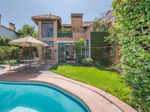 Casa Porton – Beautiful Home with Swimming Pool