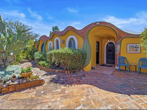  Beautiful & Secure Eco/Artist’s Paradise