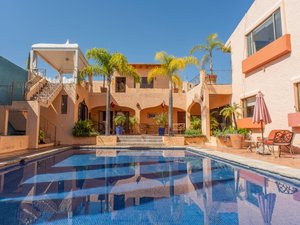 The Oasis in Los Frailes