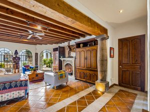 Casa Colonial Eclectica