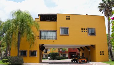 Bridge-Style Home El Secreto