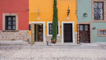 Casa de la Puerta Dorada