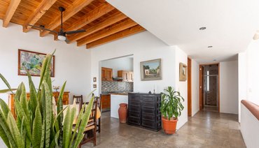 Fabulous property located just minutes from downtown