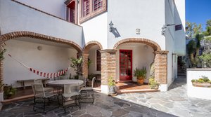 La casa de la puerta roja en renta  – San Miguel de Allende real estate photo 2