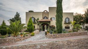 Beautiful large new home in Los Labradores!  – San Miguel de Allende real estate photo 1