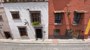 Loft in the heart of sma (Available long term April 29th) – San Miguel de Allende real estate photo 3