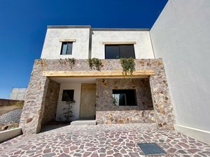 Casa de 3 habitaciones solo a 12 minutos en coche del centro