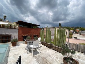 Loft in the heart of sma (Available long term April 29th)