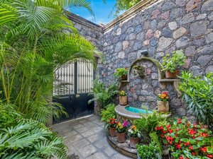 Casa Flora