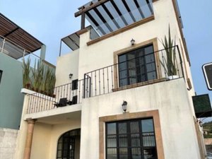 Casa Palo Azul