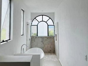 CASA LEO