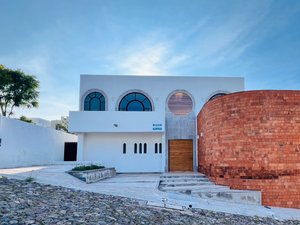 CASA LEO
