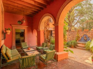 Casa Jade