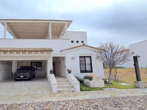 Casa Pirules