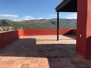 Exclusivo Penthouse en Renta con Vista Panorámica a las Montañas