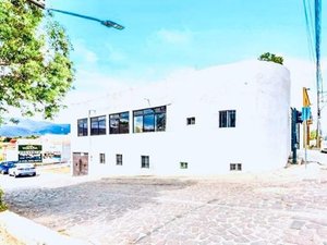 Comercial Ave Paseo Real 1