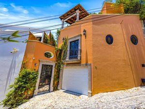 Casa Cascada