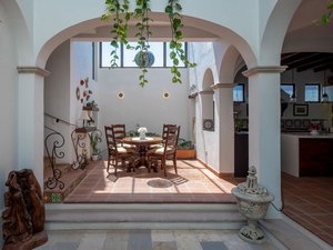 Casa Revueltas- Luxury Hillside Living with Panoramic Views of San Miguel