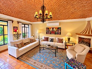 Casa Leones Disponible: Marzo 2027 a Mayo 2027