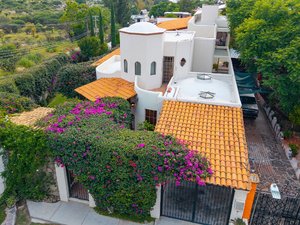 Casa Jardin