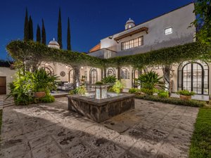 Casa CurVale
