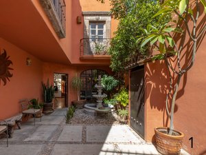 Casa Brillante
