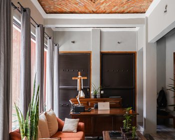 Increible oportunidad de inversion!!! Esta casa de 3 recamaras cuanta mas 3 deptos, para un ingreso  – San Miguel de Allende real estate photo 2