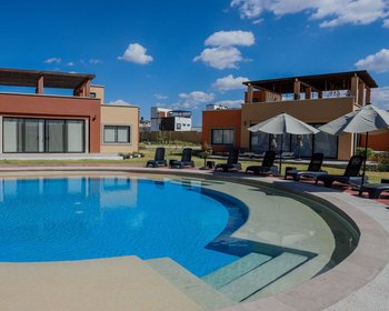 Departamento en planta baja en el exclusivo desarrollo "El Deseo " – San Miguel de Allende real estate photo 1