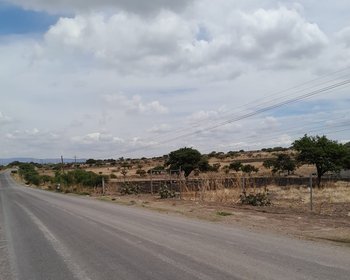 TERRENO A PIE DE CARRETERA JALPA-SMA – San Miguel de Allende real estate photo 2