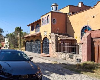 Casa De Una sola planta para renovar en villa de los frailes – San Miguel de Allende real estate photo 1
