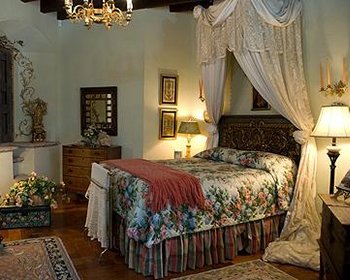 Casa Ambrose is like taking a step back in time to the hacienda days of Colonial Mexico. – San Miguel de Allende real estate photo 2