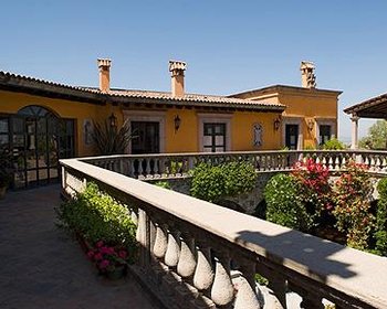 Casa Ambrose is like taking a step back in time to the hacienda days of Colonial Mexico. – San Miguel de Allende real estate photo 3
