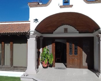 Hermosa casa de tres niveles ventilada y soleada – San Miguel de Allende real estate photo 1