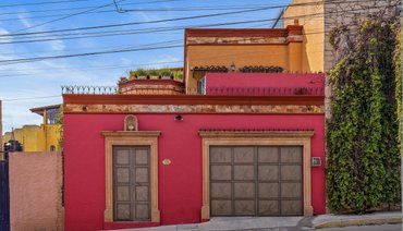 Casa Maxine , charming Mexican -style home located in Colonia Independencia 