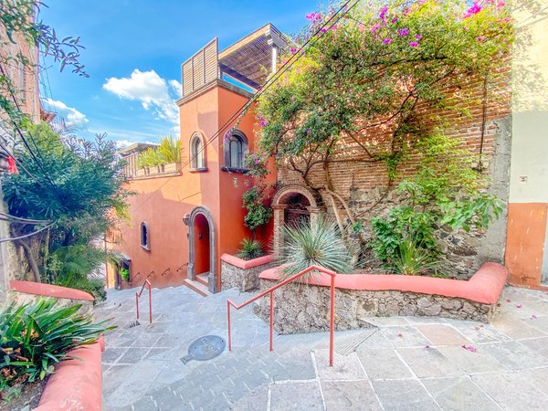 CASA LYNN - Available from October - Dec 2026