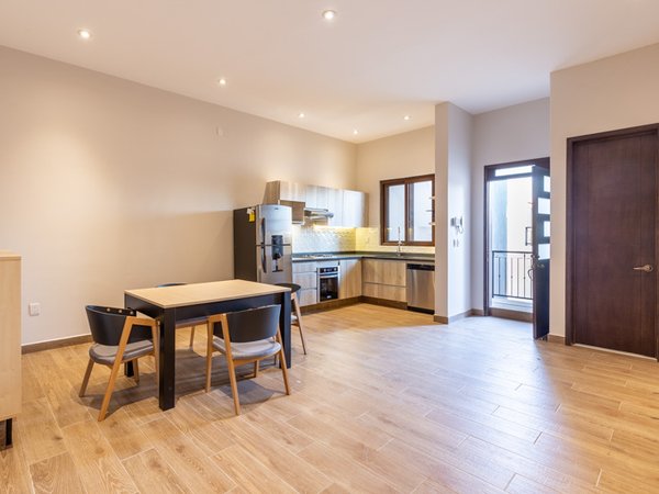 Terrace & Pied-a-terre