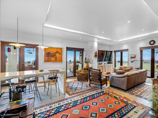AVAILABLE LUXURY CONDO CARACOL