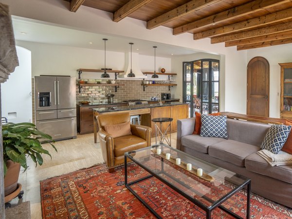 Casa Baeza Apt 2 PH - OFF MARKET