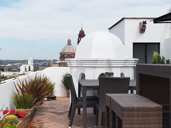 HOUSE - OFF MARKET
