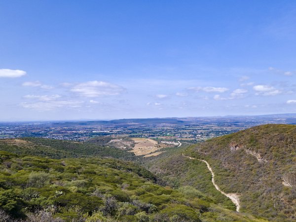 Beautiful and huge property ideal for a high-end residential self-sustainable development