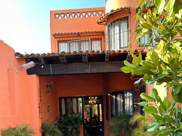 Tesoro House 
